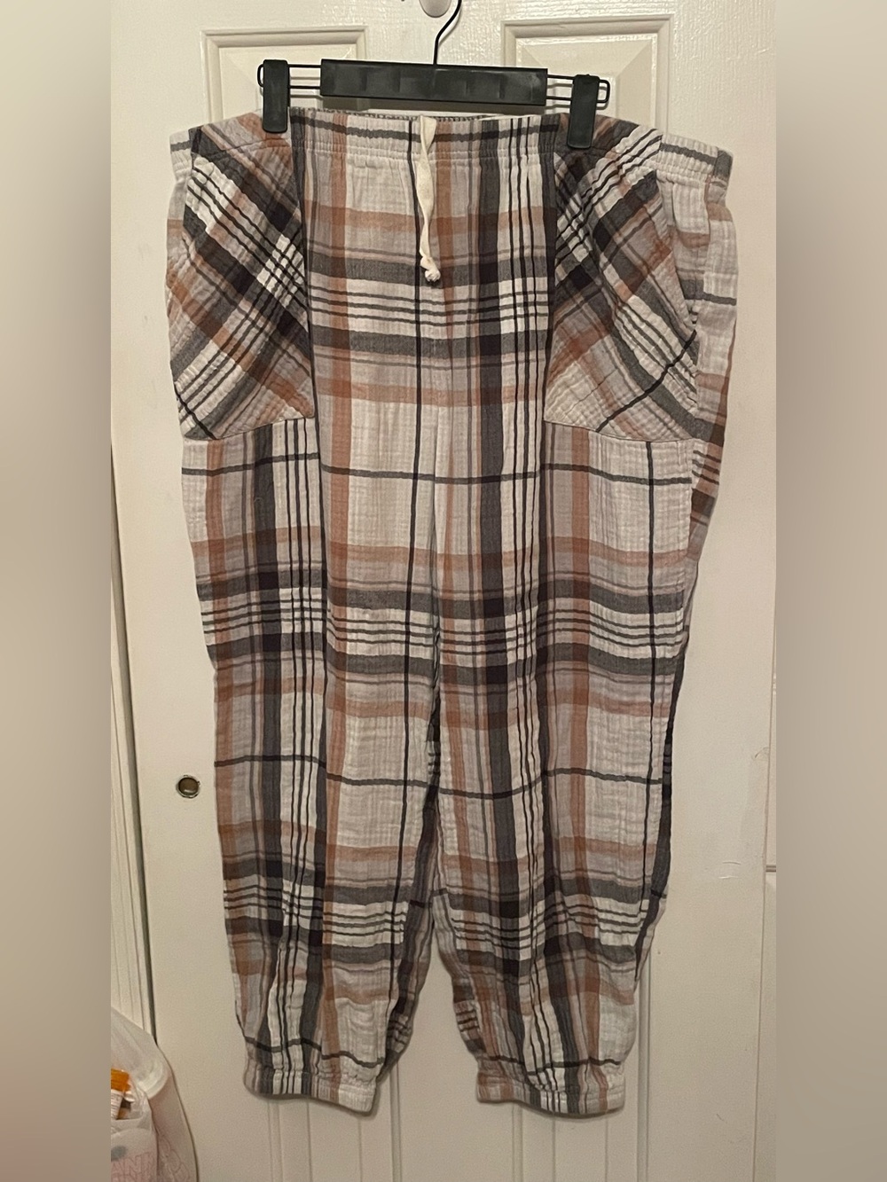 aerie Plaid Drawstring Joggers - Brown, Black, White